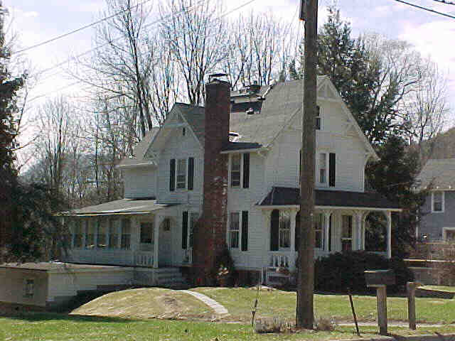 Building photograph for 419 LIME ROCK ROAD
